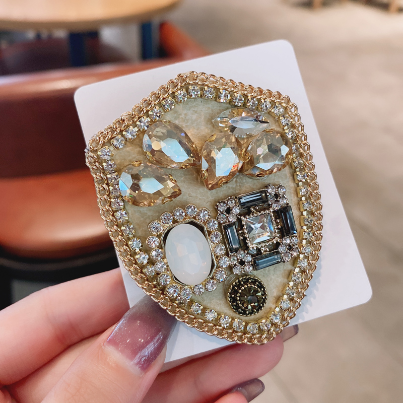 เข็มกลัด เข็มกลัดสวยๆ เข็มกลัดติดเสื้อ Brooch