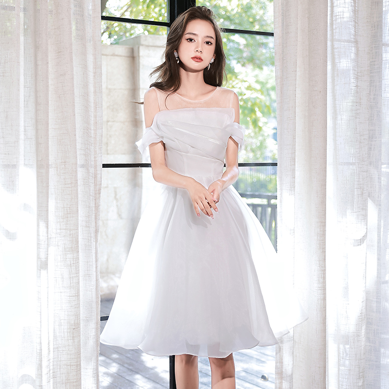 ชุดราตรี ชุดราตรีสวยหรู แบบ ทันสมัย Evening dress
