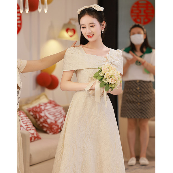 ชุดราตรี ชุดราตรีสวยหรู แบบ ทันสมัย Evening dress