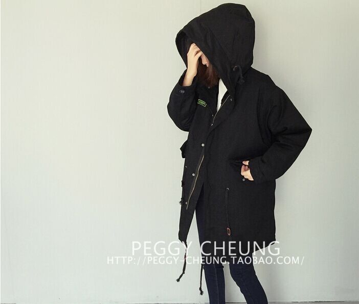 เสื้อคลุมกันหนาวฮู้ดดี้ ทรงโคล่ง สีดำ เท่ๆ ผ้าไม่หนามาก กันหนาวกันลม ซับในขนแมวนุ่มๆ พร้อมส่งจ้า ดำ