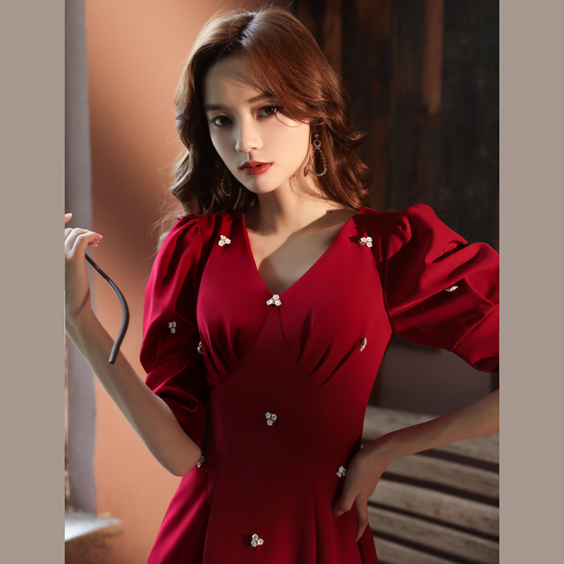 ชุดราตรี ชุดราตรีสวยหรู แบบ ทันสมัย Evening dress