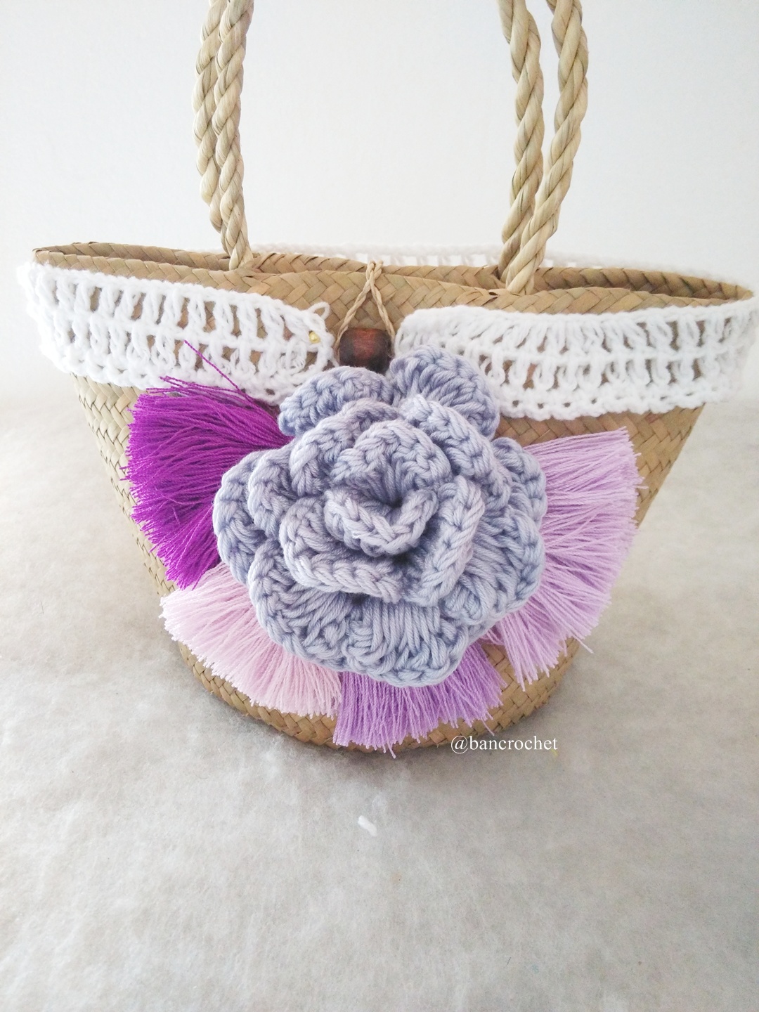 กระเป๋าสานกระจูดประดับดอกไม้ grajood basket weave bags ธรรมชาติ 7*10*7*12 นิ้ว