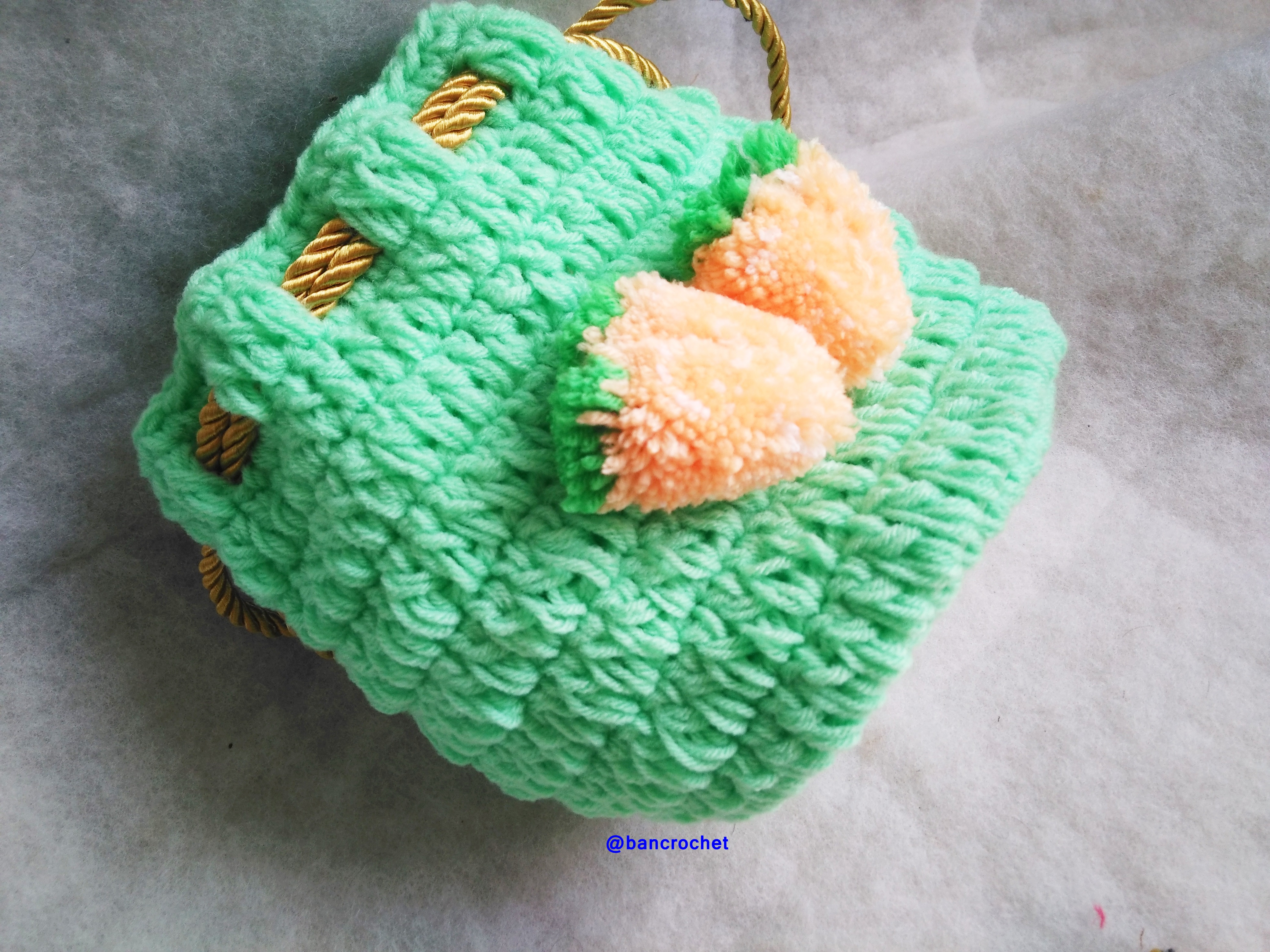 Bancrochet กระเป่าหูรูดถักโครเชต์ crochet bucket bags เขียว 5.5x4 นิ้ว