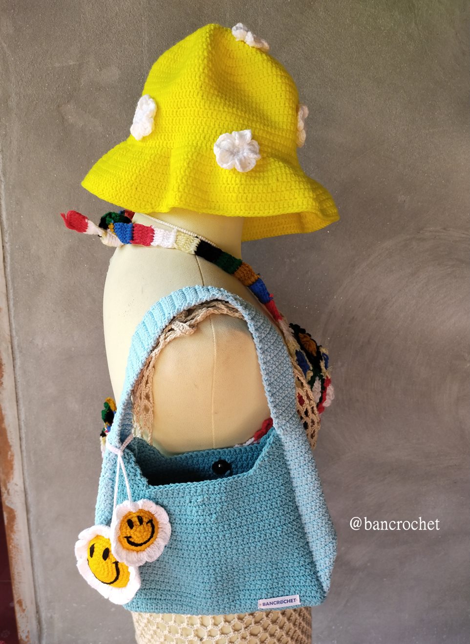 Bancrochet กระเป๋าถักโครเชต์ crochet bag ฟ้า 8*5.5 สาย 7 inch