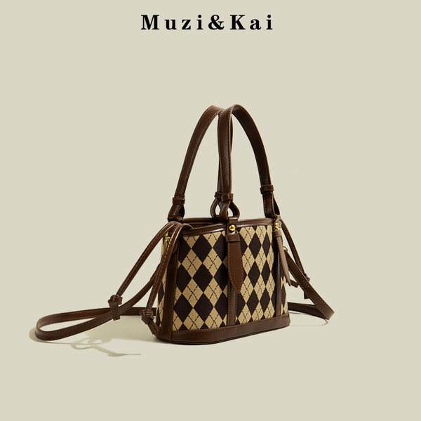 กระเป๋าสะพายข้างผู้หญิง กระเป๋าสะพายสไตล์เกาหลี By Muzi&Kai
