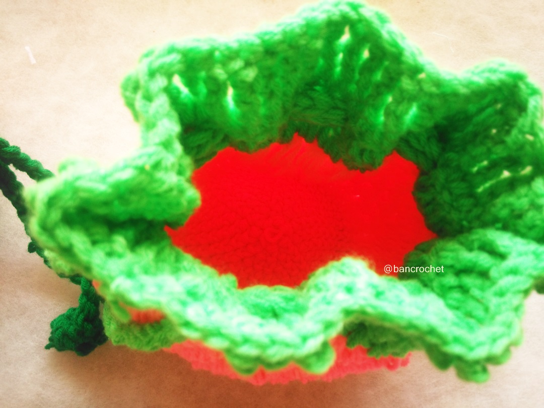 Bancrochet กระเป่าถักโครเชต์ผลไม้ ลายราสเบอร์รี่ crochet slipknot bags สีชมพู 6x6 นิ้ว