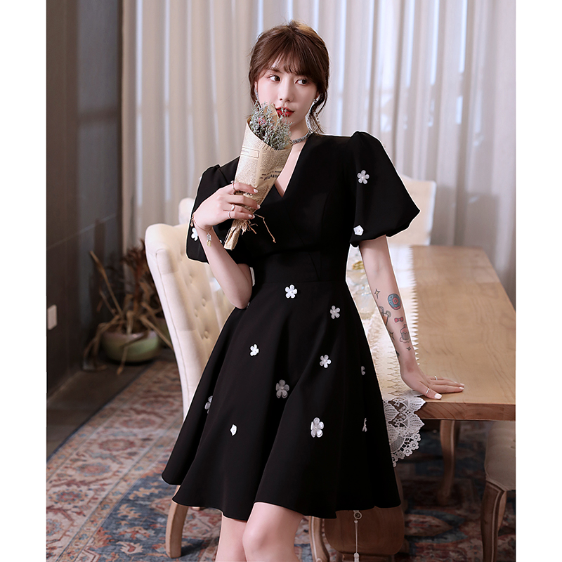 ชุดราตรี ชุดราตรีสวยหรู แบบ ทันสมัย Evening dress
