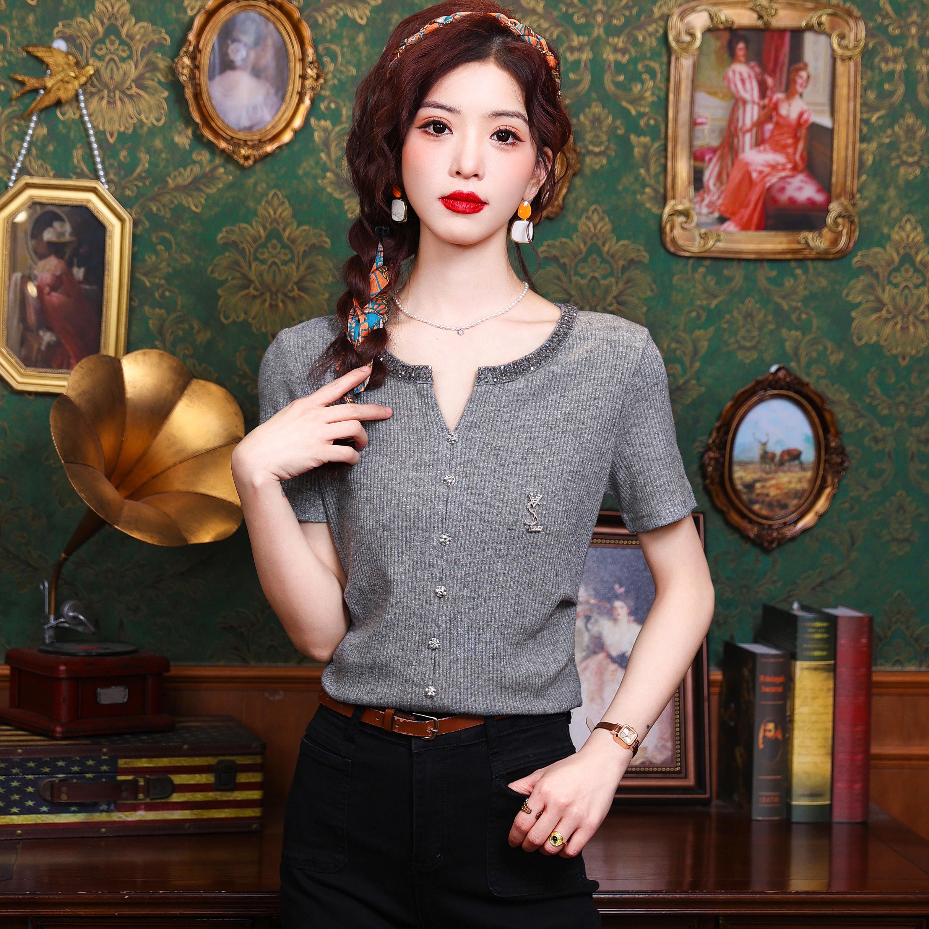 เสื้อเชิ้ตผู้หญิงใส่ทํางาน 390 บาทต่อชิ้น ฟรีค่าจัดส่ง