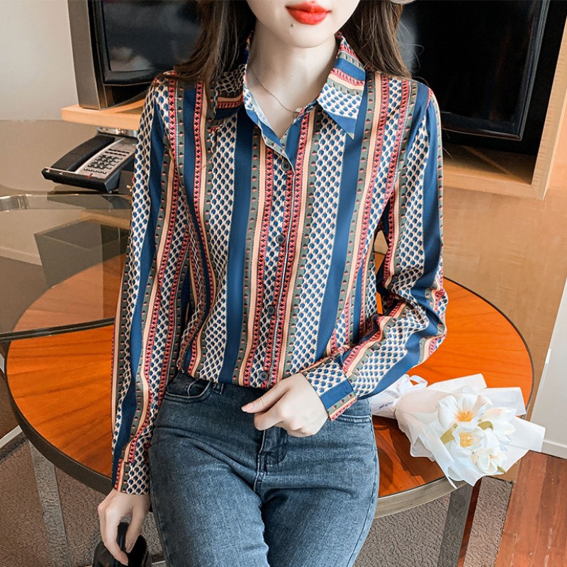 เสื้อเชิ้ตผู้หญิงแขนยาว เสื้อเชิ้ตผู้หญิงใส่ทํางาน 390 บาทต่อชิ้น ฟรีค่าจัดส่ง