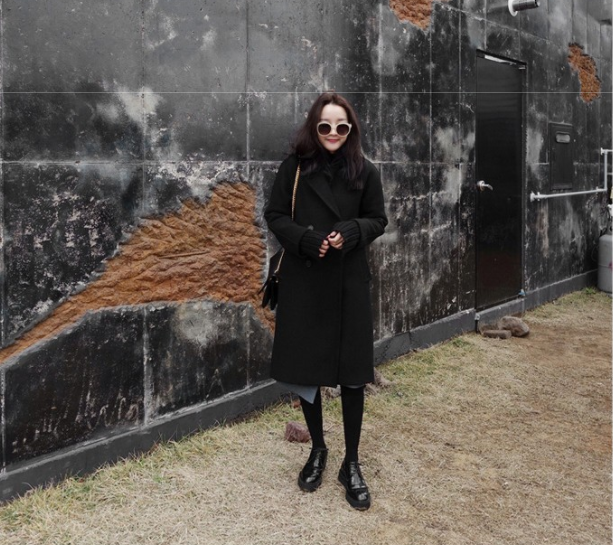 OverCoat เสื้อโค้ทกันหนาวตัวยาว สีดำ Classic เข้าได้กับทุกชุด งานดี ผ้าวูลเนื้อดี บุซับในกันลมอย่างดี พร้อมส่ง