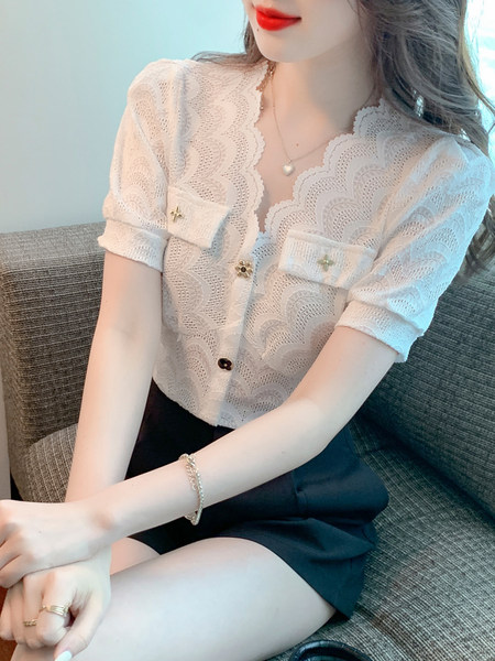 เสื้อลูกไม้ แขนสั้น