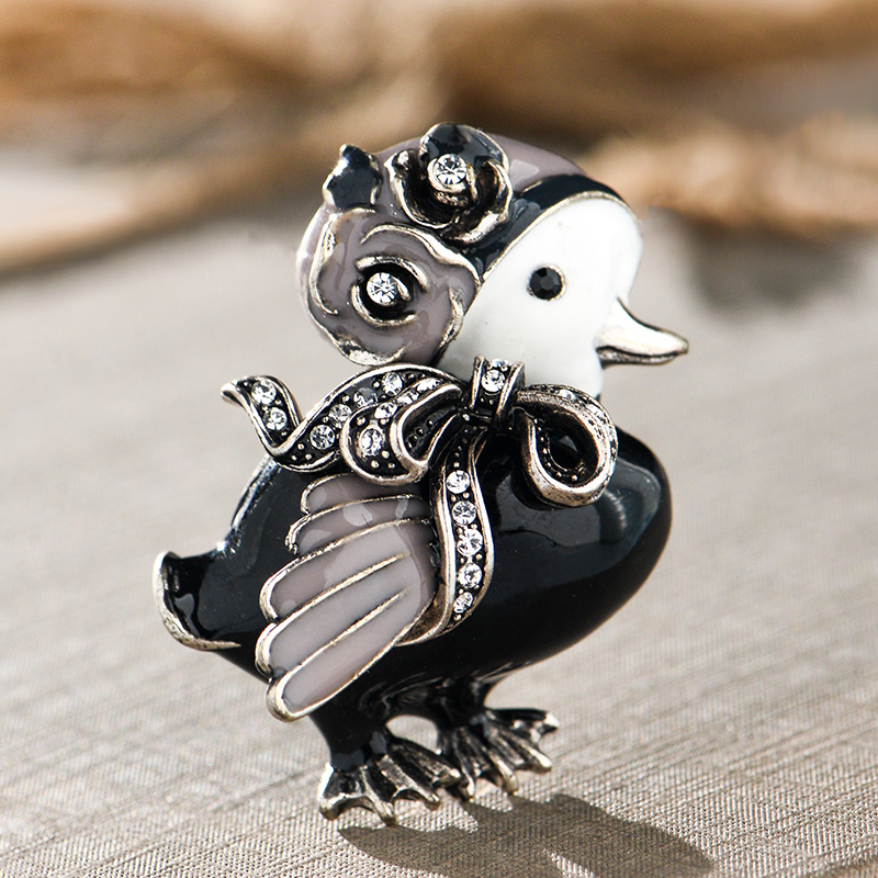 เข็มกลัด เข็มกลัดสวยๆ เข็มกลัดติดเสื้อ Brooch
