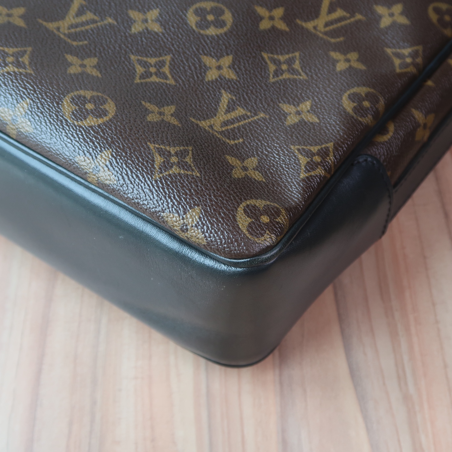Louis Vuitton Monogram Macassar Bass GM