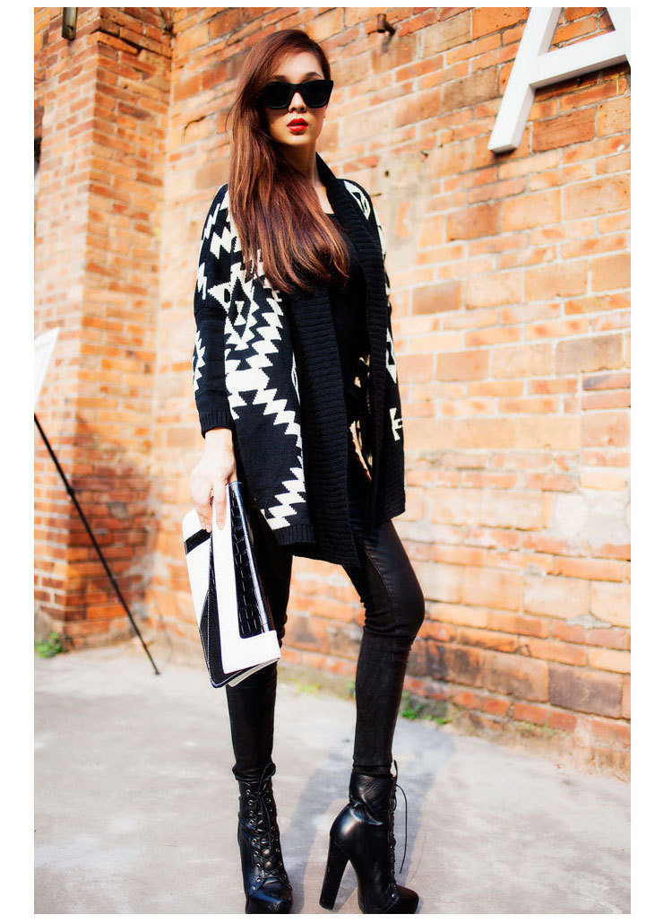 เสื้อกันหนาวไหมพรมถัก ทรงสวย แต่งลายเก๋ ดำ-ครีม ดำ-ครีม