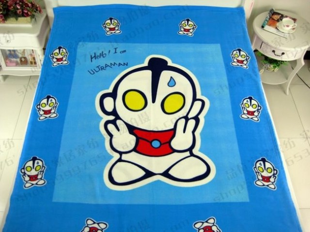 ผ้าห่มกำมะหยี่ เนื้อนุ่ม 5 ฟุต ลายอุลตร้าแมน สีฟ้า U001