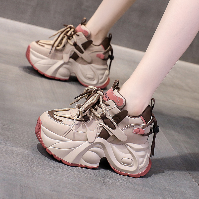 รองเท้าผ้าใบเสริมส้นสูง ไซต์35-39 สนใจทักแชท ฟรีค่าส่ง!
