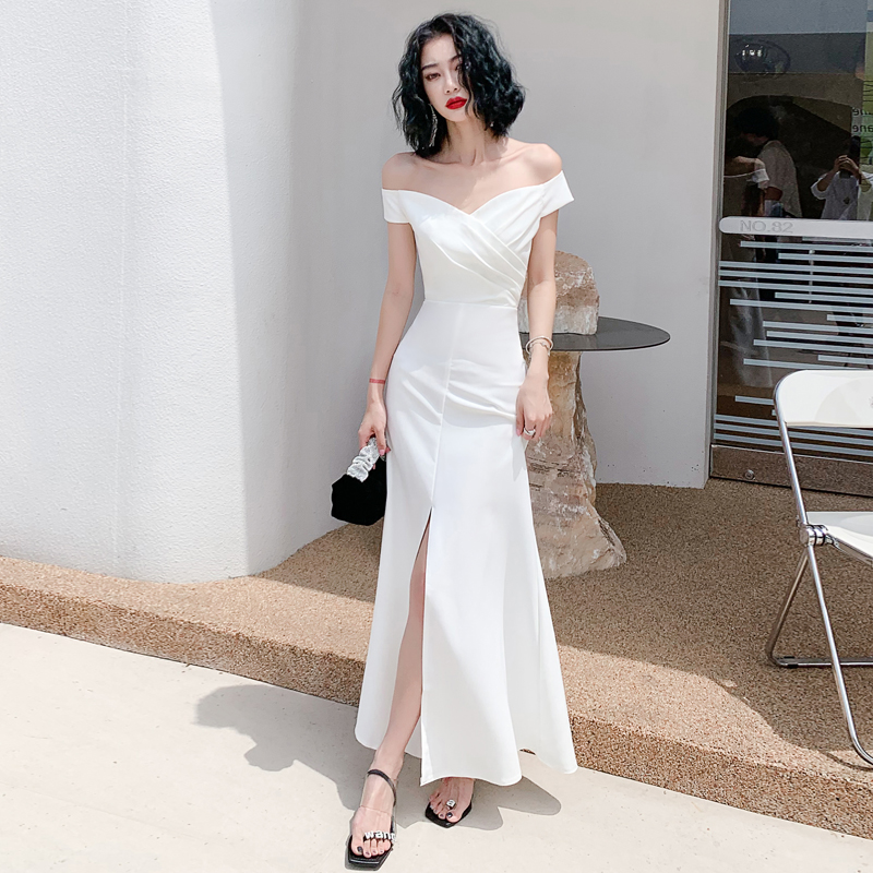 ชุดราตรี ชุดราตรีสวยหรู แบบ ทันสมัย Evening dress