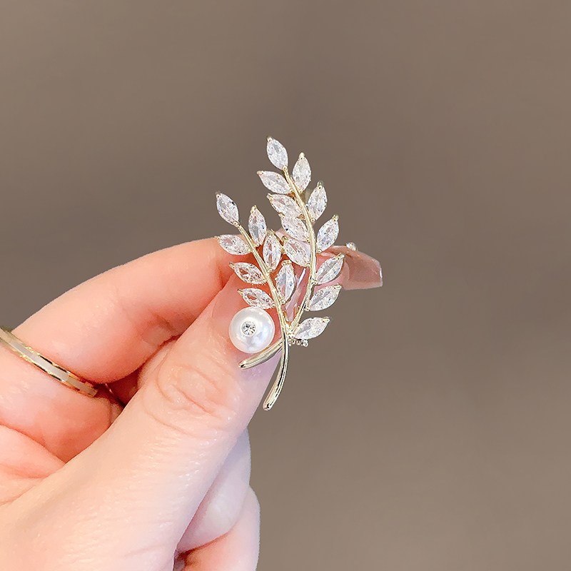 เข็มกลัด เข็มกลัดสวยๆ เข็มกลัดติดเสื้อ Brooch
