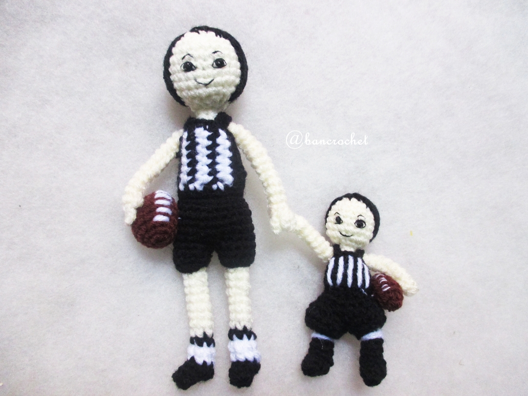 ตุ๊กตานักกีฬารักบี้ถัก ขนาด 5 นิ้ว footy/rugby amigurumi crochet 5 inches