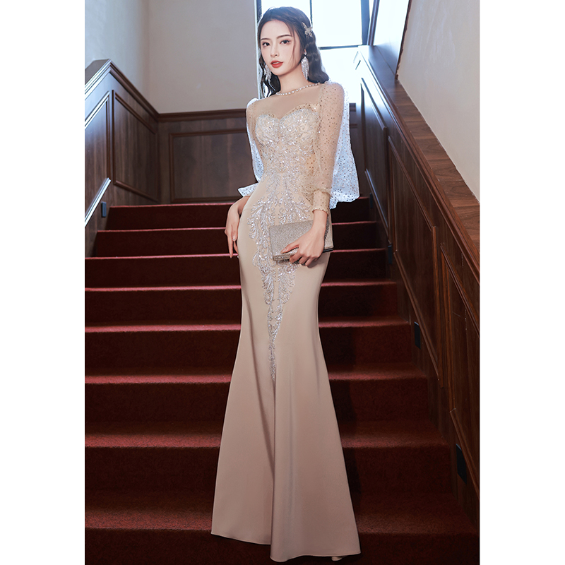 ชุดราตรี ชุดราตรีสวยหรู แบบ ทันสมัย Evening dress