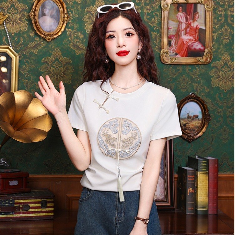 เสื้อเชิ้ตผู้หญิงใส่ทํางาน 390 บาทต่อชิ้น ฟรีค่าจัดส่ง