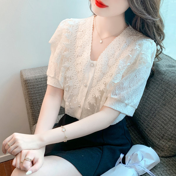 เสื้อลูกไม้ แขนสั้น