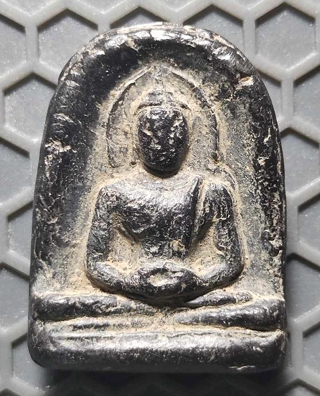 พระซุ้มกอดำ