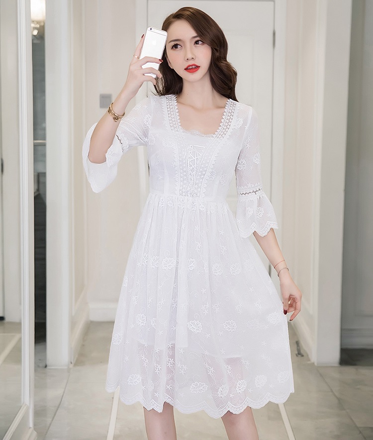 Dress4720 เดรสยาวชีฟองสีขาวปักลูกไม้ลายดอกทั้งตัว คอวีแต่งเชือกผูกไขว้ แขนยาวสี่ส่วนระบายแต่งลูกไม้ ซิปข้าง เอวสม็อคยางยืด ผ้าชีฟองเกรดพรีเมียมเนื้อดีนุ่มน่าใส่ มีซับในอย่างดี งานสวยหรูดีเทลดีงามดูสวยแพง ใส่เที่ยว/ใส่ออกงานได้