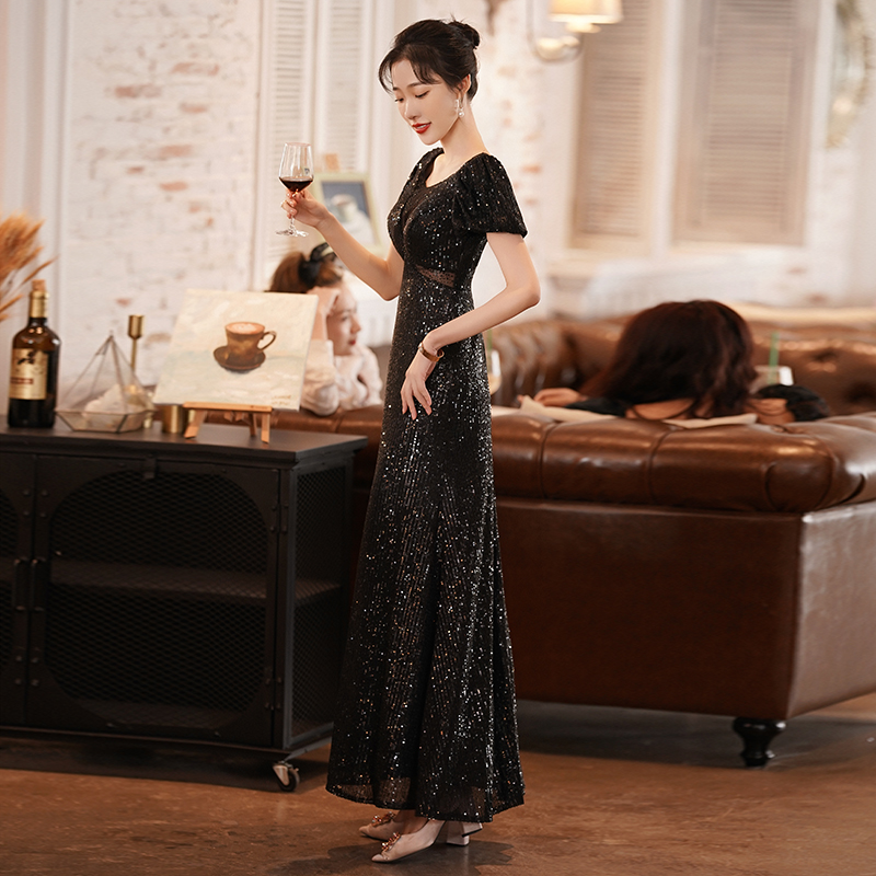 ชุดราตรี ชุดราตรีสวยหรู แบบ ทันสมัย Evening dress