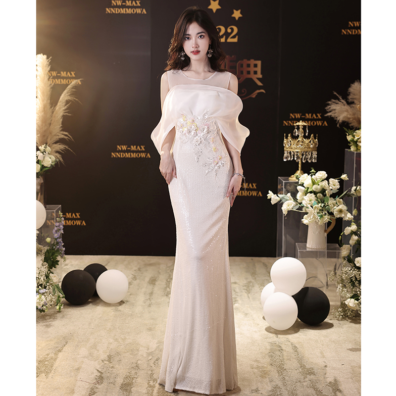 ชุดราตรี ชุดราตรีสวยหรู แบบ ทันสมัย Evening dress
