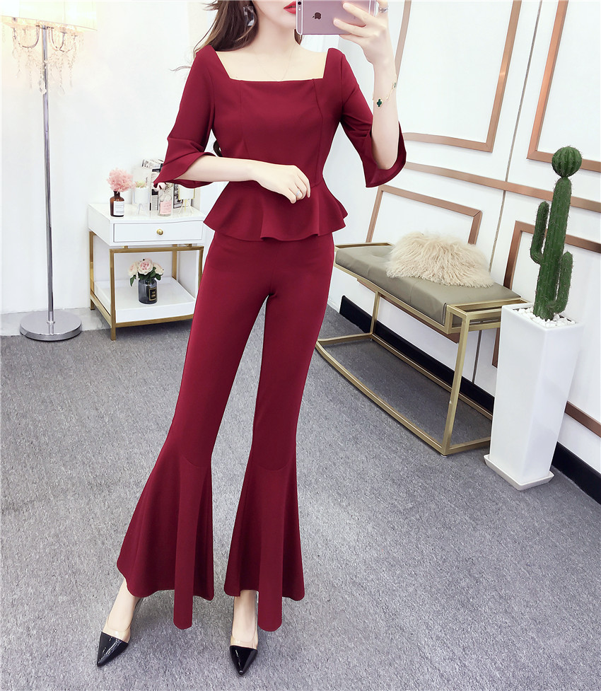 Set_bt1733 ชุดเซ็ท(เสื้อ+กางเกง) เสื้อคอเหลี่ยมชายระบายแขนสามส่วนซิปหลังใส่ง่าย กางเกงขายาวชายบาน เอวสม็อคยางยืดหลัง ผ้าโพลีเนื้อดีหนามีน้ำหนักยืดหยุ่นได้ งานดีทรงดีเรียบหรู ใส่แล้วดูสวยแพง มี 2 สี ดำ, ไวน์แดง