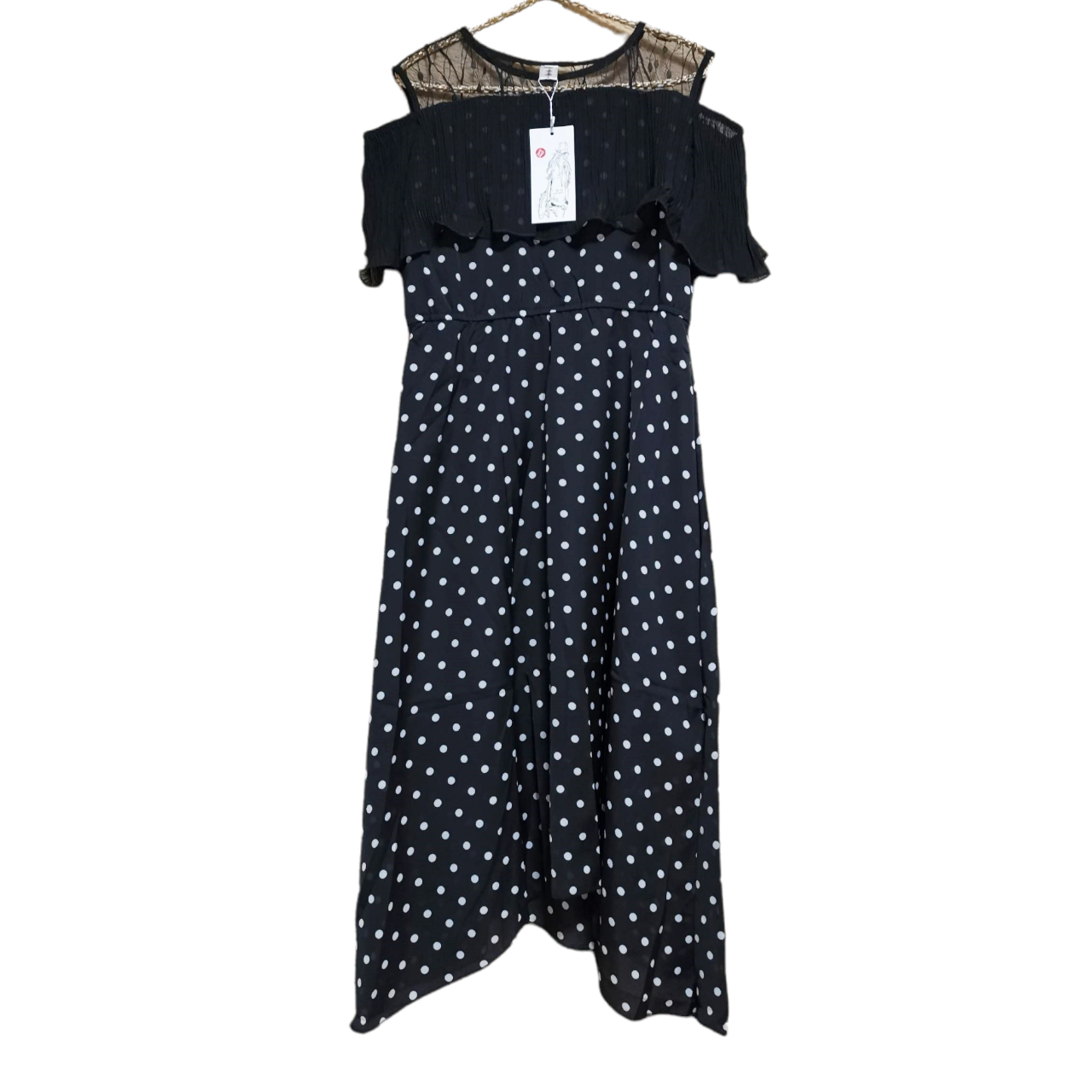 Dress4610 เดรสยาวลายจุดสีดำ รอบอกแต่งระบายอัดพลีท ดีเทลช่วงบ่าลูกไม้ เอวสม็อคยางยืด มีซับในอย่างดี ผ้าชีฟองเกรดพรีเมียมเนื้อดีนุ่มใส่สบายผิว งานดีเรียบหรูใส่แล้วดูแพง ทรงสวยใส่เที่ยว/ใส่ทำงานได้
