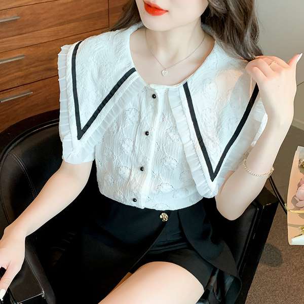 เสื้อลูกไม้ แขนสั้น