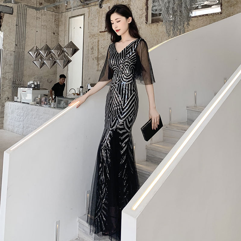 ชุดราตรี ชุดราตรีสวยหรู แบบ ทันสมัย Evening dress
