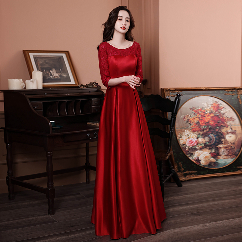 ชุดราตรี ชุดราตรีสวยหรู แบบ ทันสมัย Evening dress