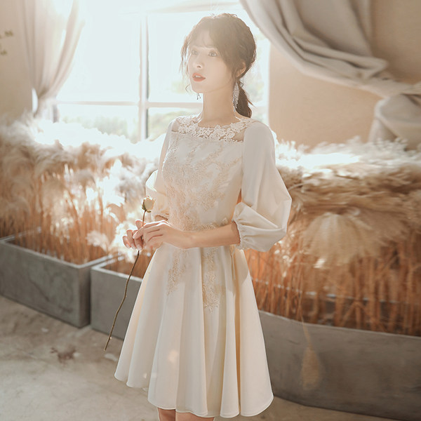 ชุดราตรี ชุดราตรีสวยหรู แบบ ทันสมัย Evening dress