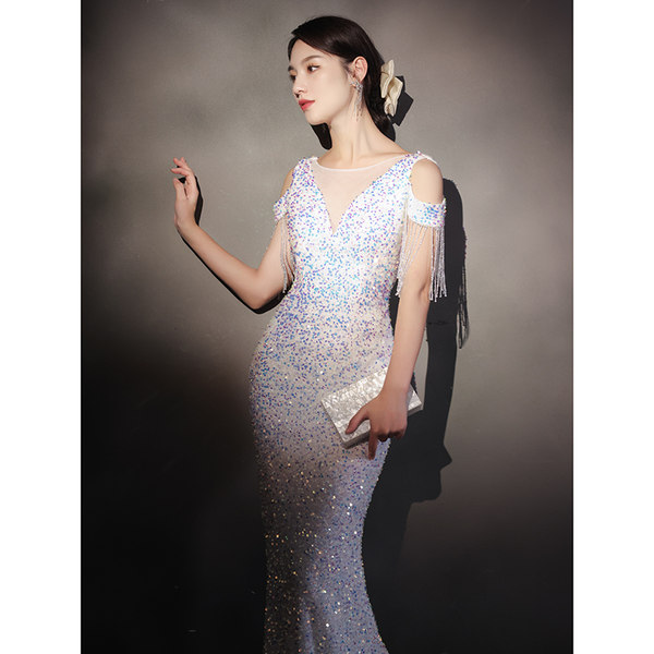 ชุดราตรี ชุดราตรีสวยหรู แบบ ทันสมัย Evening dress