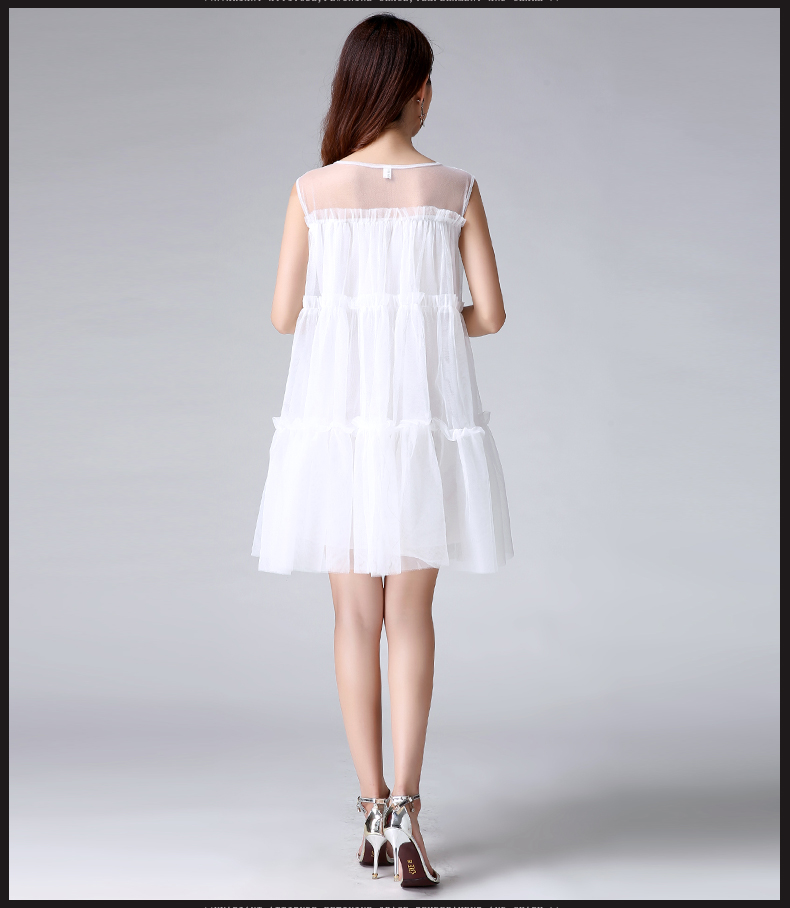 Dress4663 เดรสทรงปล่อยอกซีทรูประดับดอกไม้ 3D ผ้ามุ้งตาข่ายเนื้อดีเกรดพรีเมียมเนื้อนิ่มไม่คัน มีซับในอย่างดี งานสวยใส่ง่ายน่ารักมาก ใส่เที่ยว/ใส่ออกงานได้