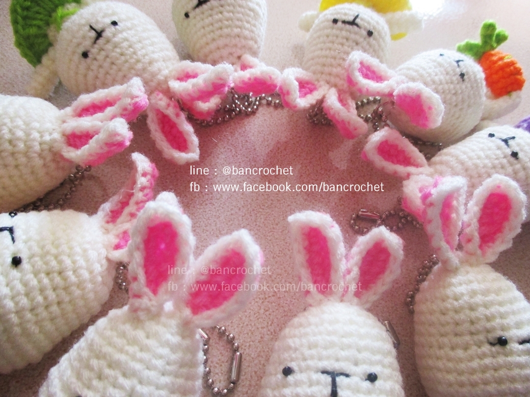 พวงกุญแจกระต่ายหลากสี