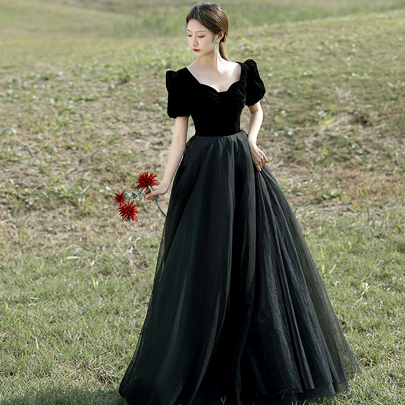 ชุดราตรี ชุดราตรีสวยหรู แบบ ทันสมัย Evening dress