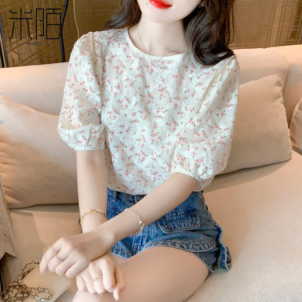 เสื้อลูกไม้ แขนสั้น