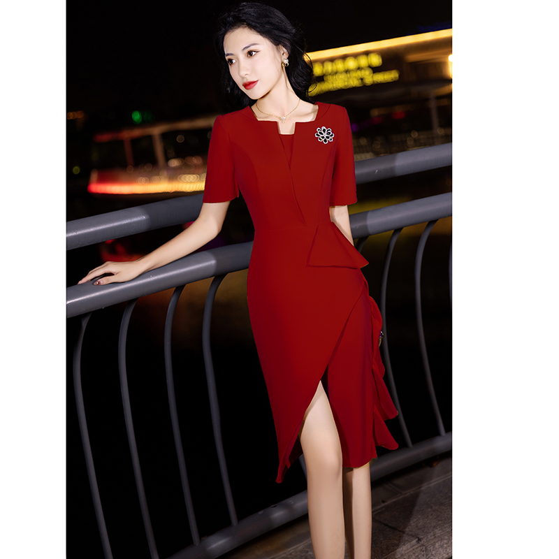 ชุดราตรี ชุดราตรีสวยหรู แบบ ทันสมัย Evening dress