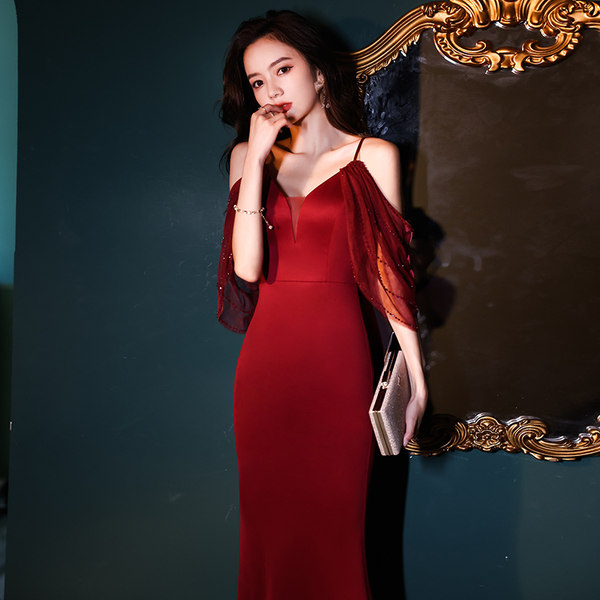 ชุดราตรี ชุดราตรีสวยหรู แบบ ทันสมัย Evening dress