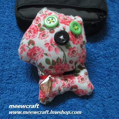 ตุ๊กตาบีบมีเสียง สูง4" #0102-037