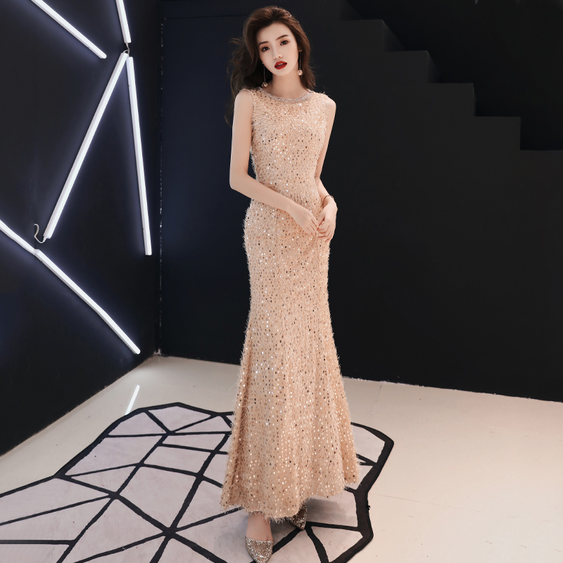 ชุดราตรี ชุดราตรีสวยหรู แบบ ทันสมัย Evening dress