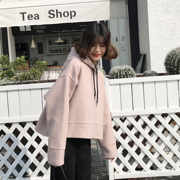 เสื้อกันหนาวฮู้ดดี้ แฟชั่นเกาหลี ตัวสั้นทรงแข็ง น่ารักมากจ้า ผ้าสักกะหลาดเนื้อนุ่มแต่เป็นทรง พร้อมส่ง งานจริงในภาพสุดท้ายน้า