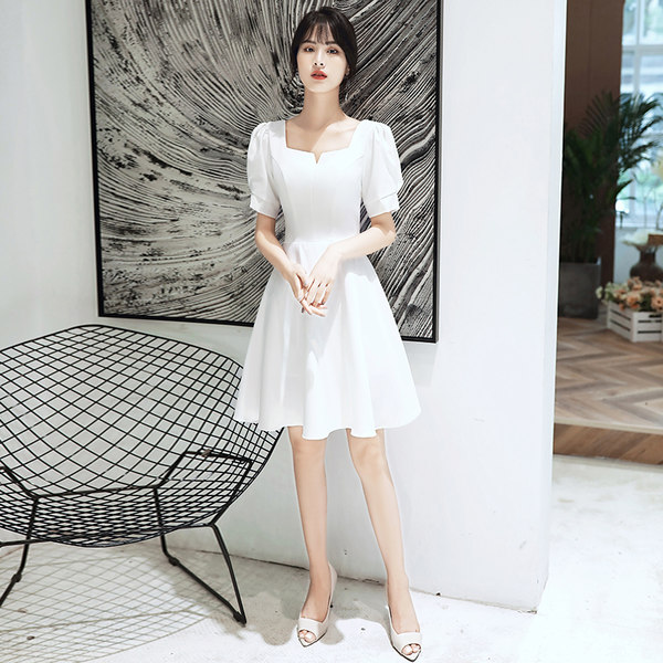 ชุดราตรี ชุดราตรีสวยหรู แบบ ทันสมัย Evening dress