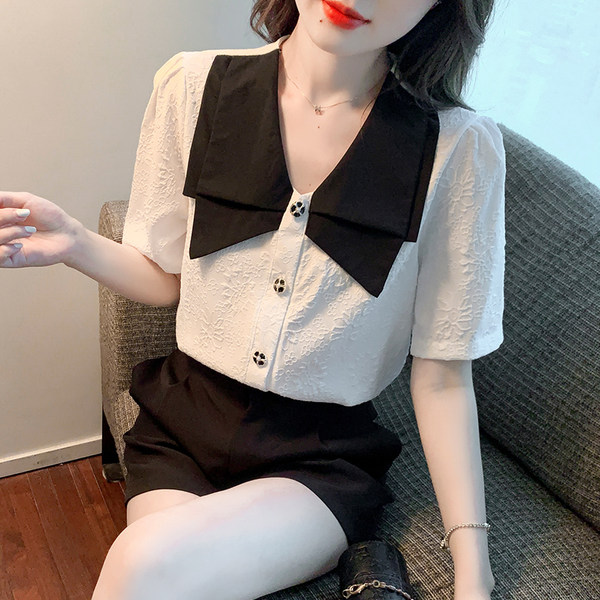 เสื้อลูกไม้ แขนสั้น