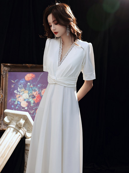 ชุดราตรี ชุดราตรีสวยหรู แบบ ทันสมัย Evening dress