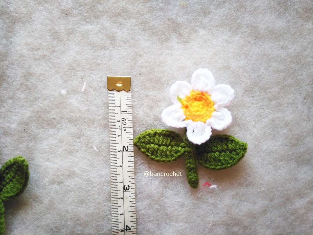 Bancrochet ดอกไม้สีขาวถักโครเชต์ White flowers Crochet สีขาว 3 นิ้ว